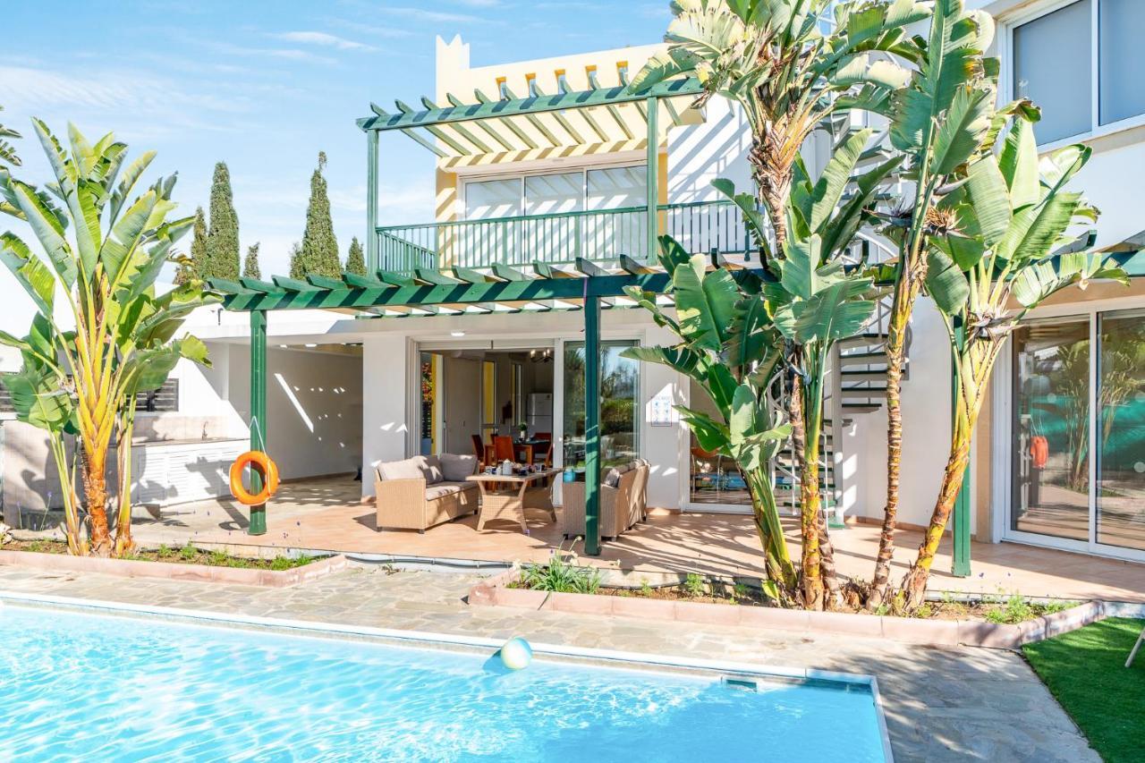 Villa Poseidon Gardens By Ezoria Villas Larnaca Buitenkant foto
