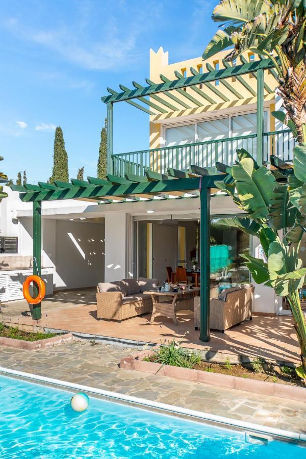 Villa Poseidon Gardens By Ezoria Villas Larnaca Buitenkant foto