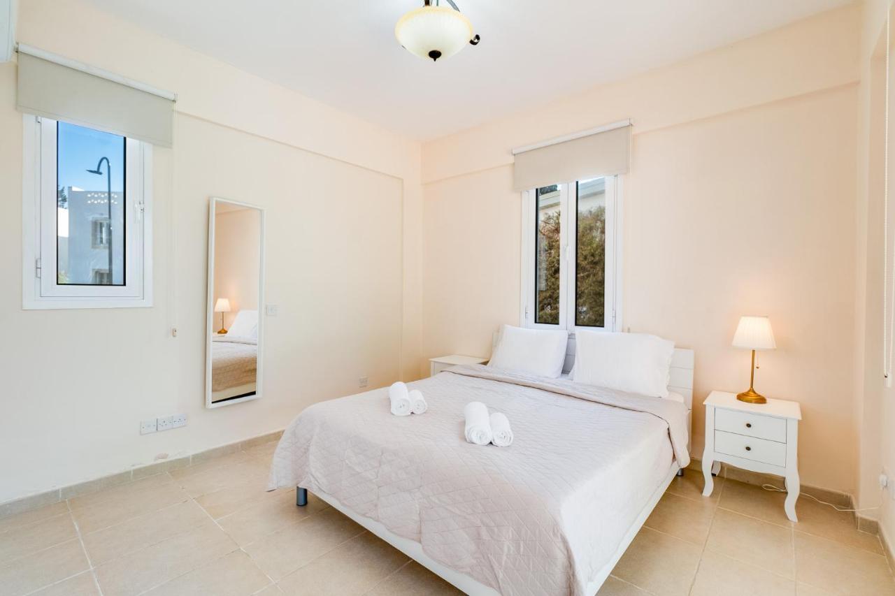Villa Poseidon Gardens By Ezoria Villas Larnaca Buitenkant foto