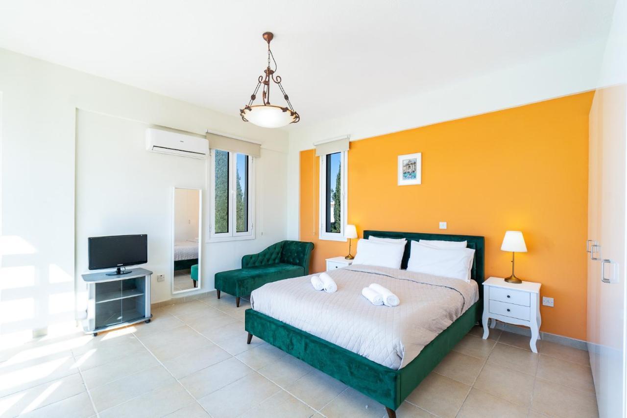Villa Poseidon Gardens By Ezoria Villas Larnaca Buitenkant foto